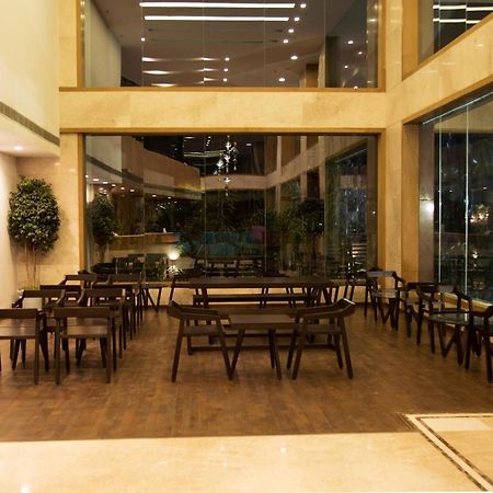V 7 Hotel เชนไน ภายนอก รูปภาพ