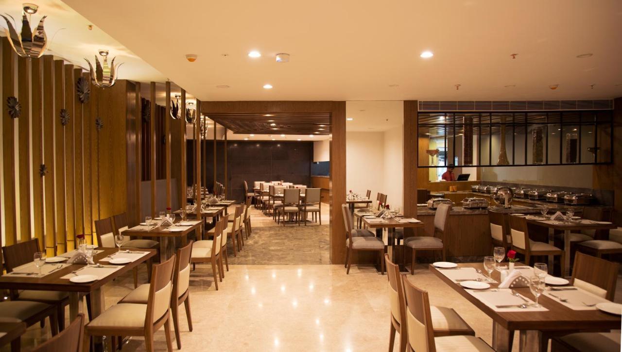 V 7 Hotel เชนไน ภายนอก รูปภาพ