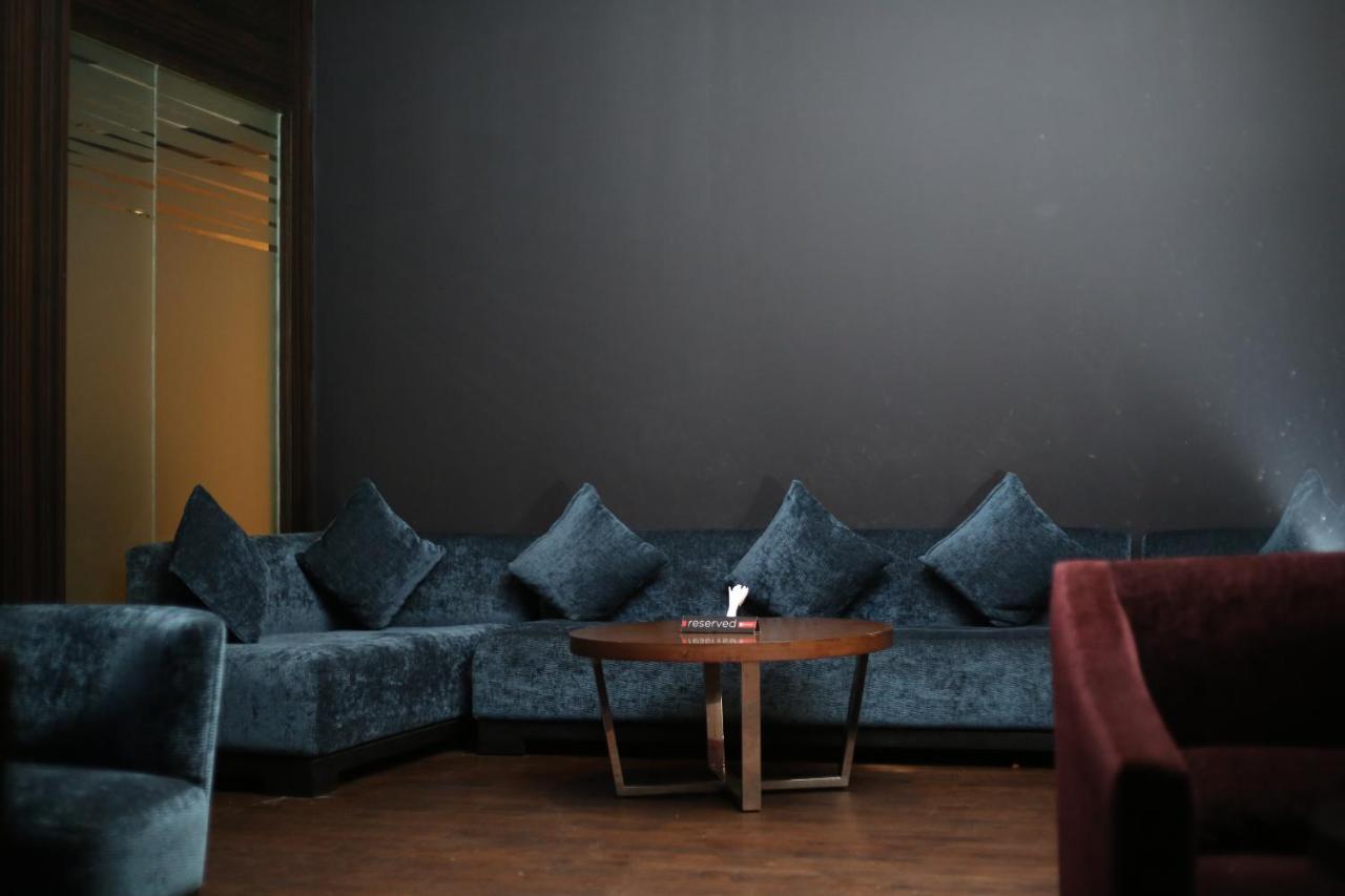 V 7 Hotel เชนไน ภายนอก รูปภาพ