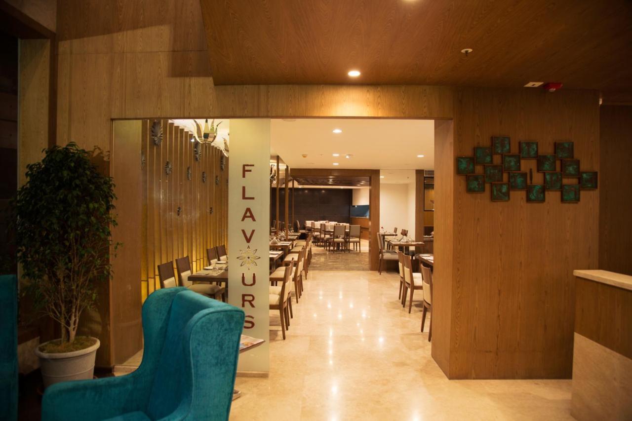 V 7 Hotel เชนไน ภายนอก รูปภาพ
